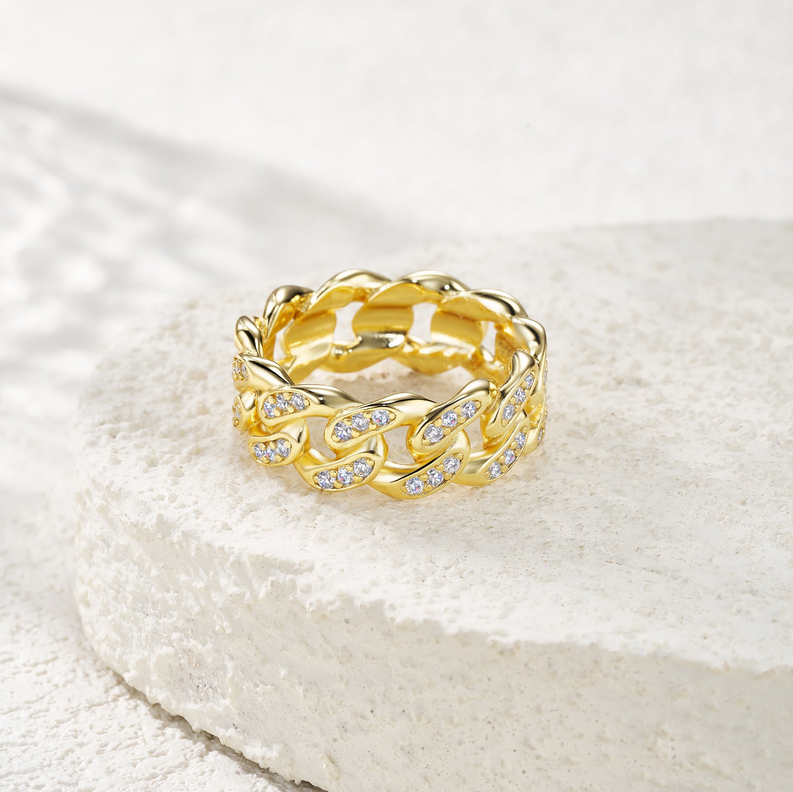 Gold Interlocking Wavy Frame Pavé Moissanite Ring