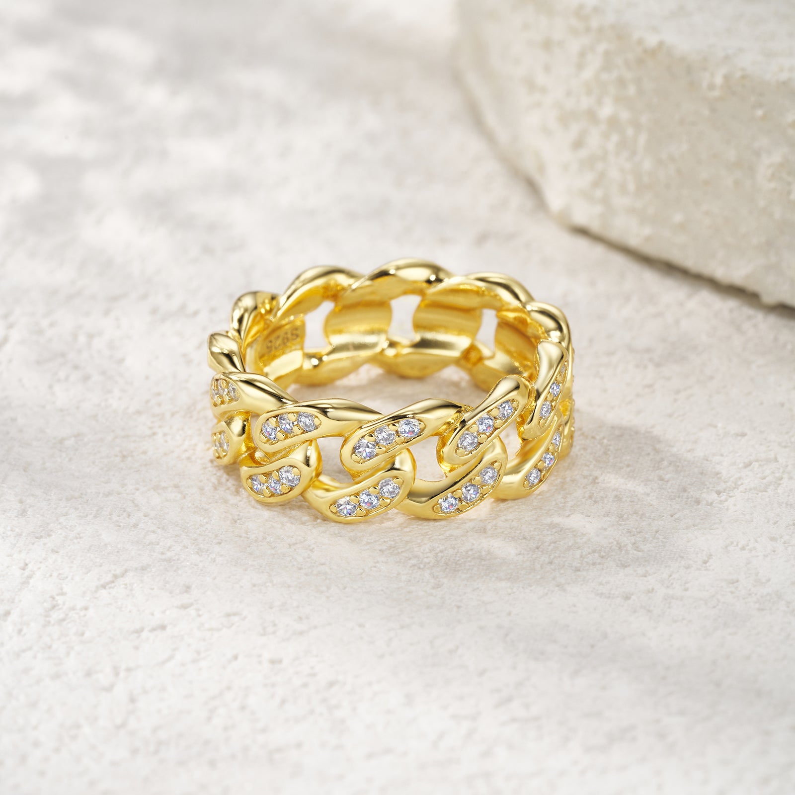 Gold Interlocking Wavy Frame Pavé Moissanite Ring