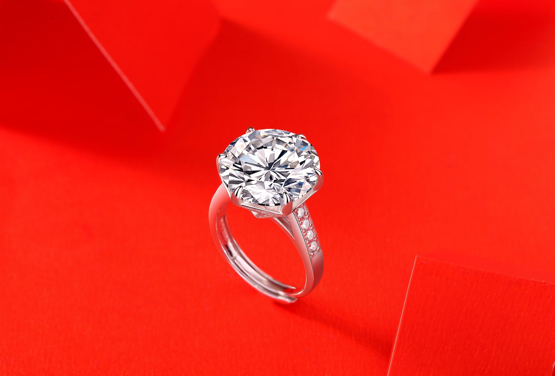 Grandeur Solitaire Ring