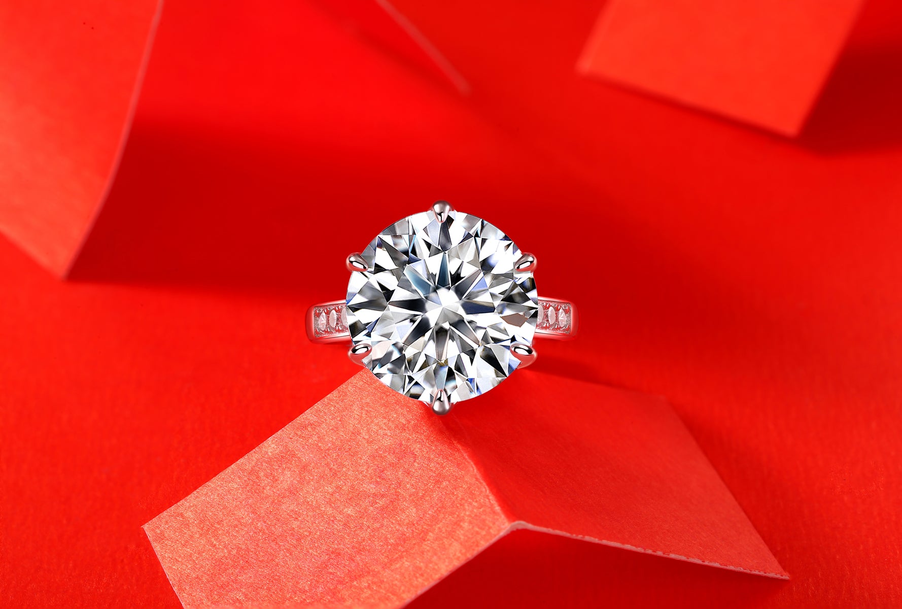 Grandeur Solitaire Ring