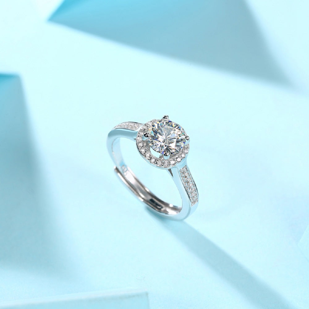 Luna Halo Ring