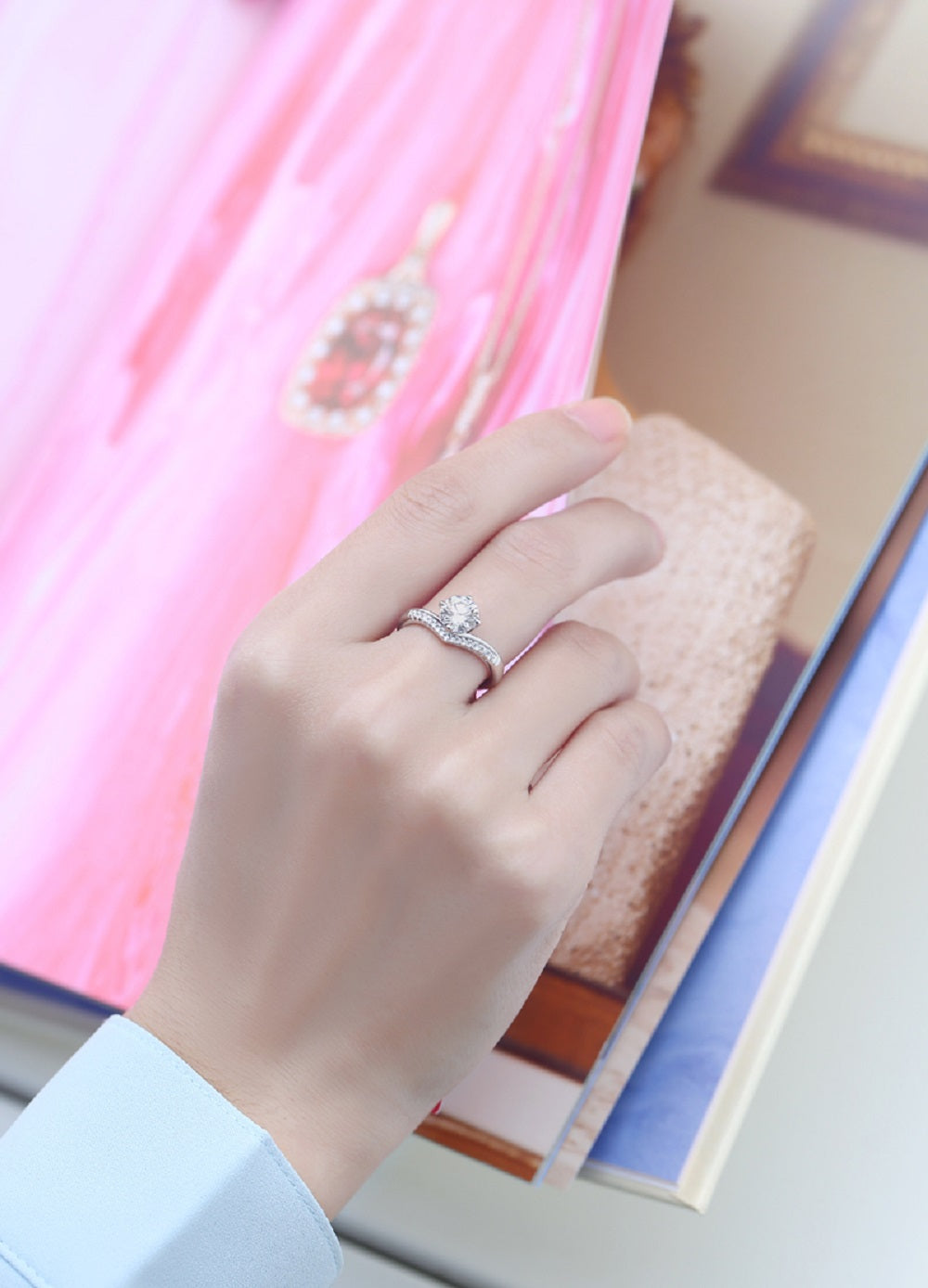 Crown Princess Ring | Round Cluster Halo Ring