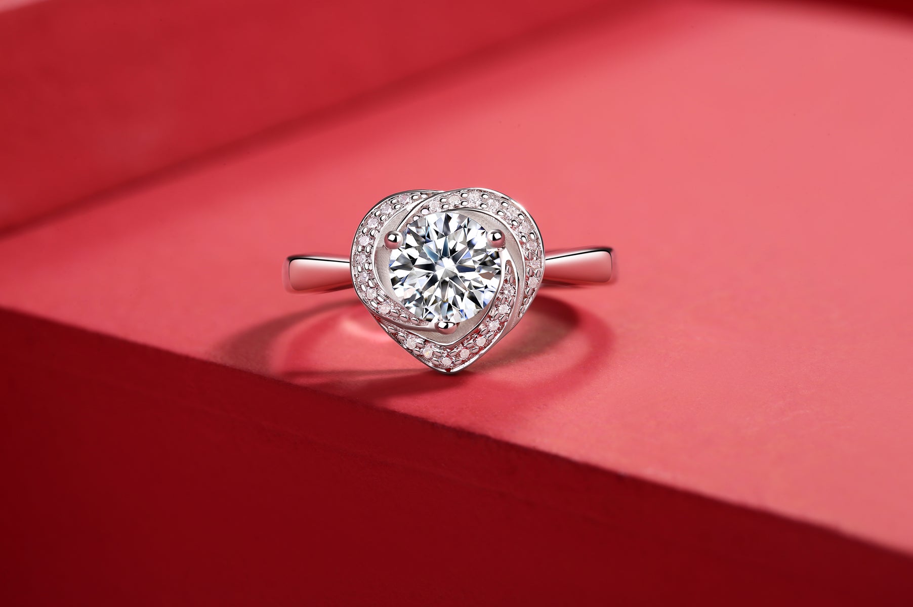 Heartbeat Halo Ring