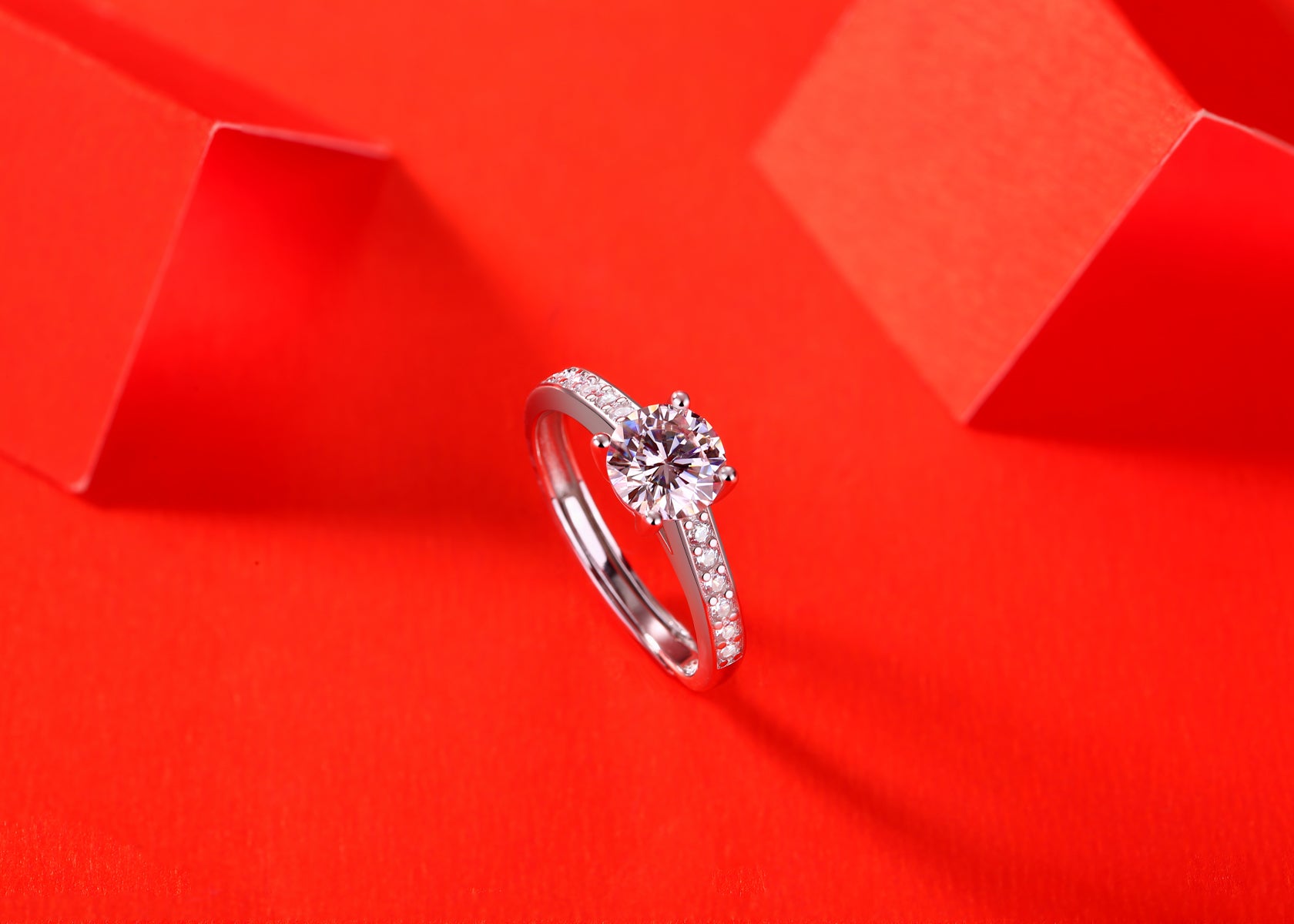 Essence Round Ring