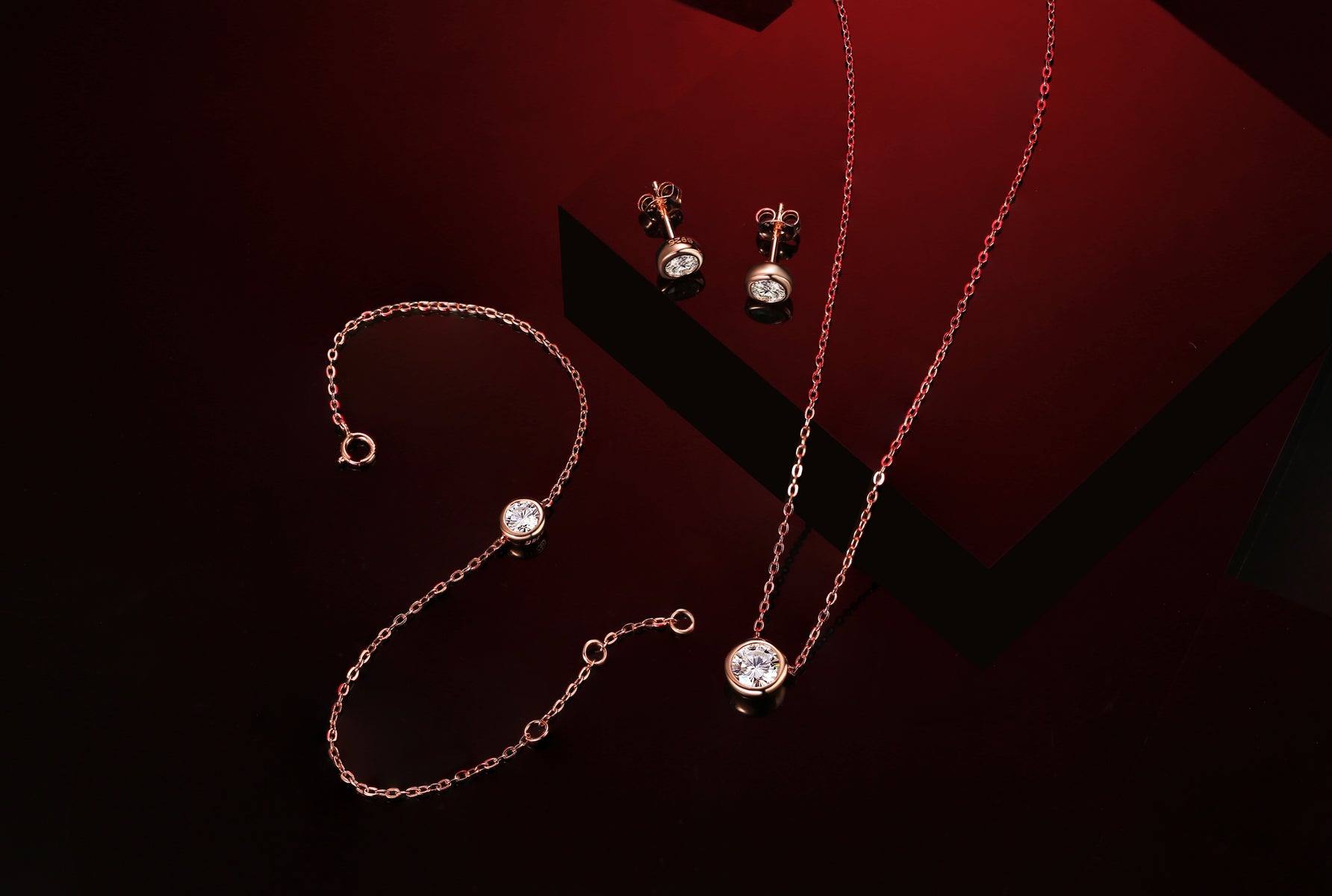 Rose Bezel Necklace