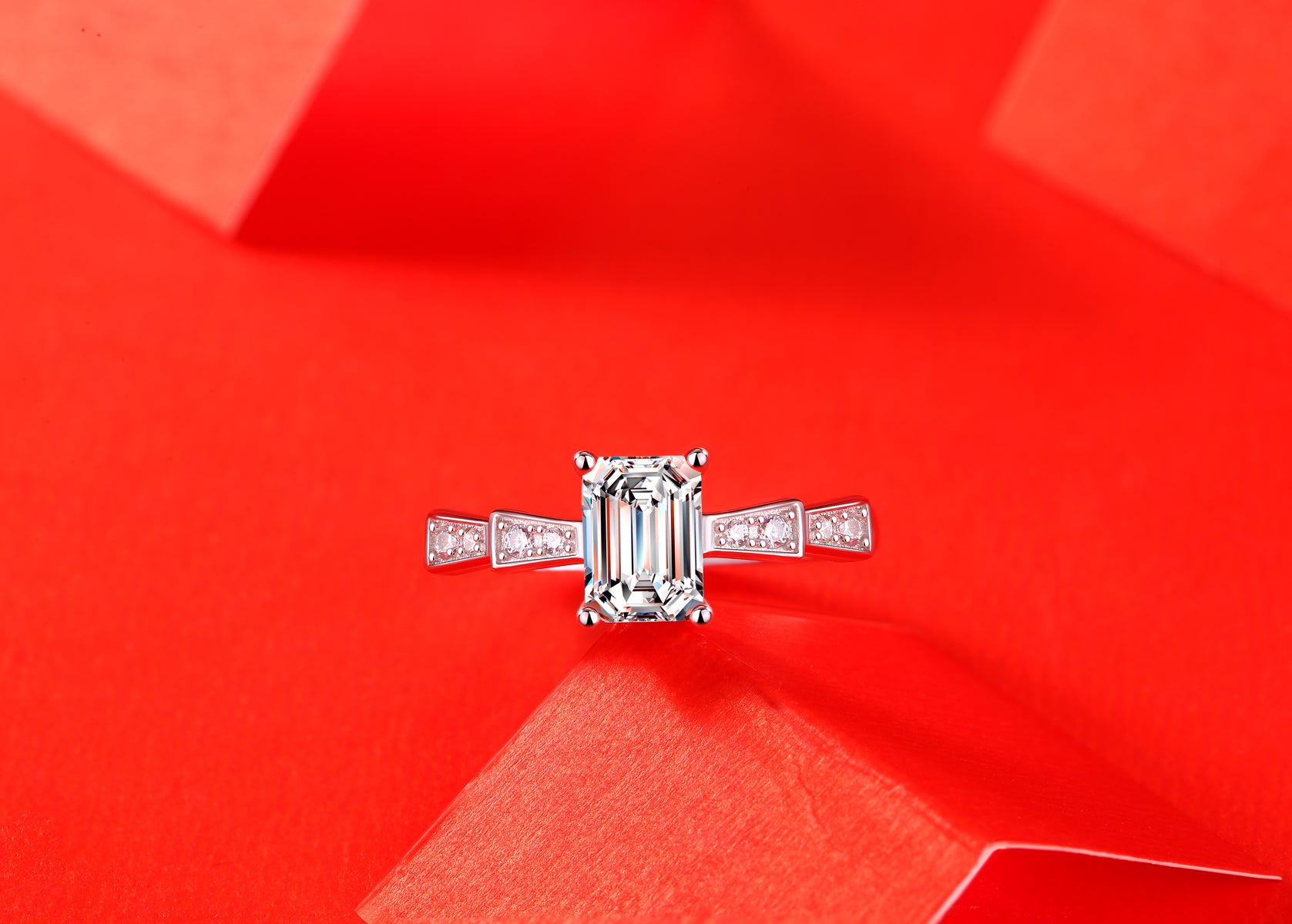 Heirloom Emerald Ring