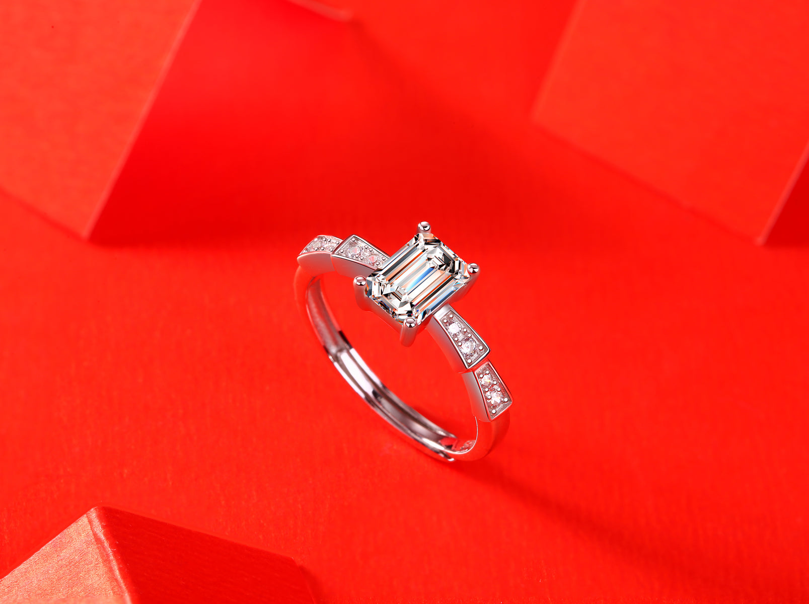 Heirloom Emerald Ring