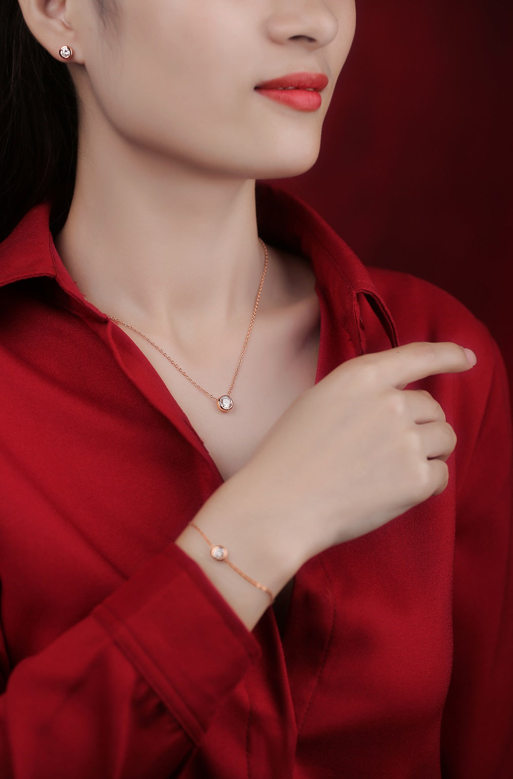 Rose Bezel Necklace