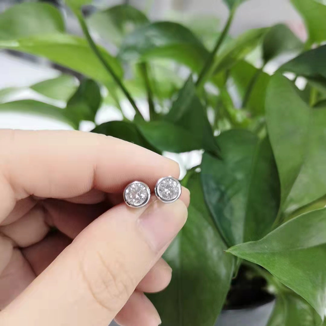 Rose Bezel Necklace