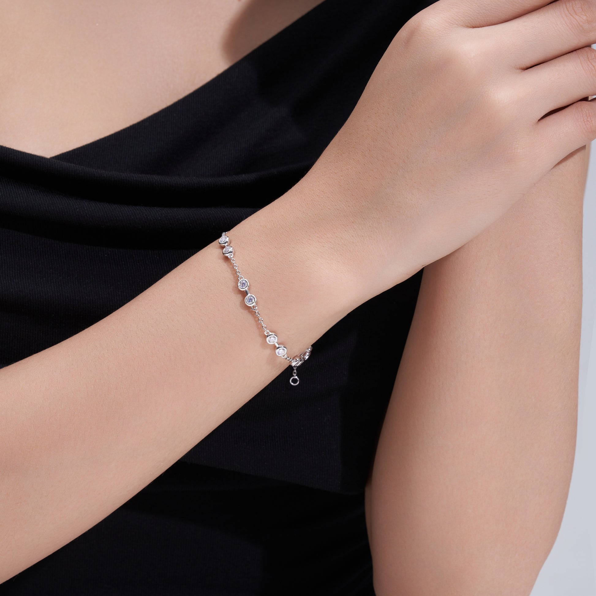 Celeste Bracelet | Bezel Set Round Tennis Bracelet