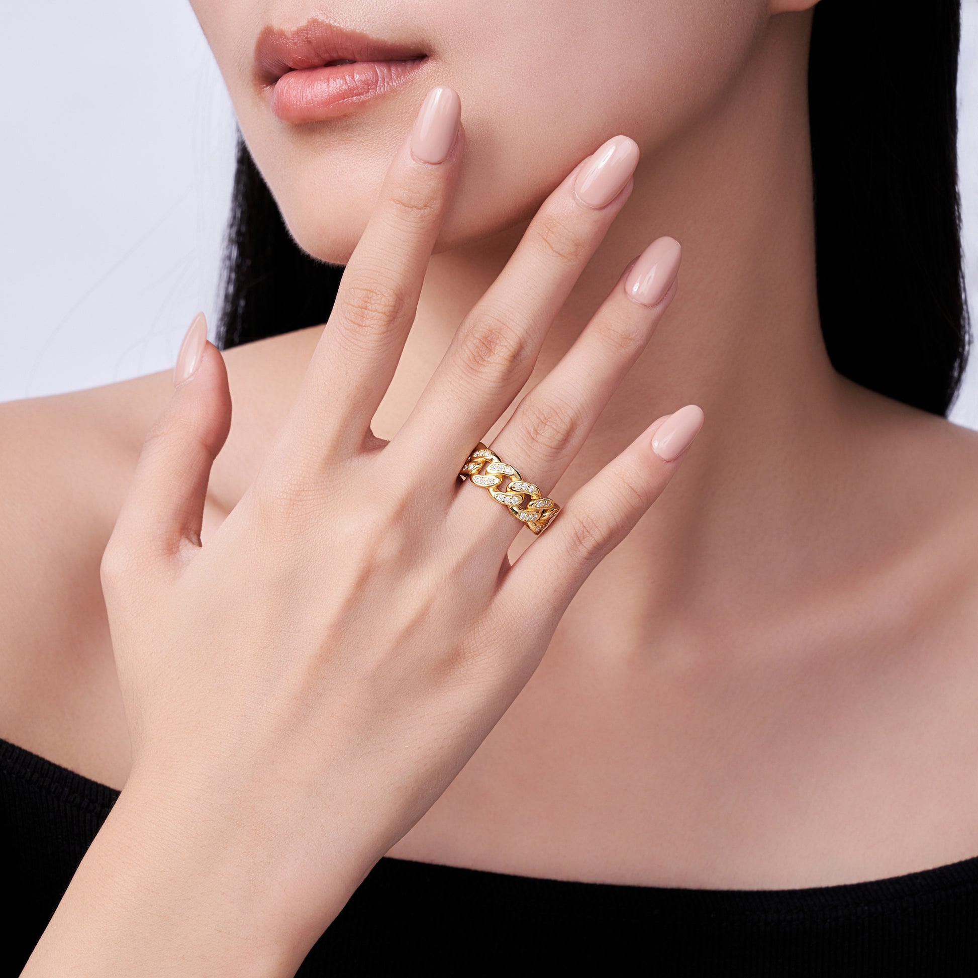 Gold Interlocking Wavy Frame Pavé Moissanite Ring