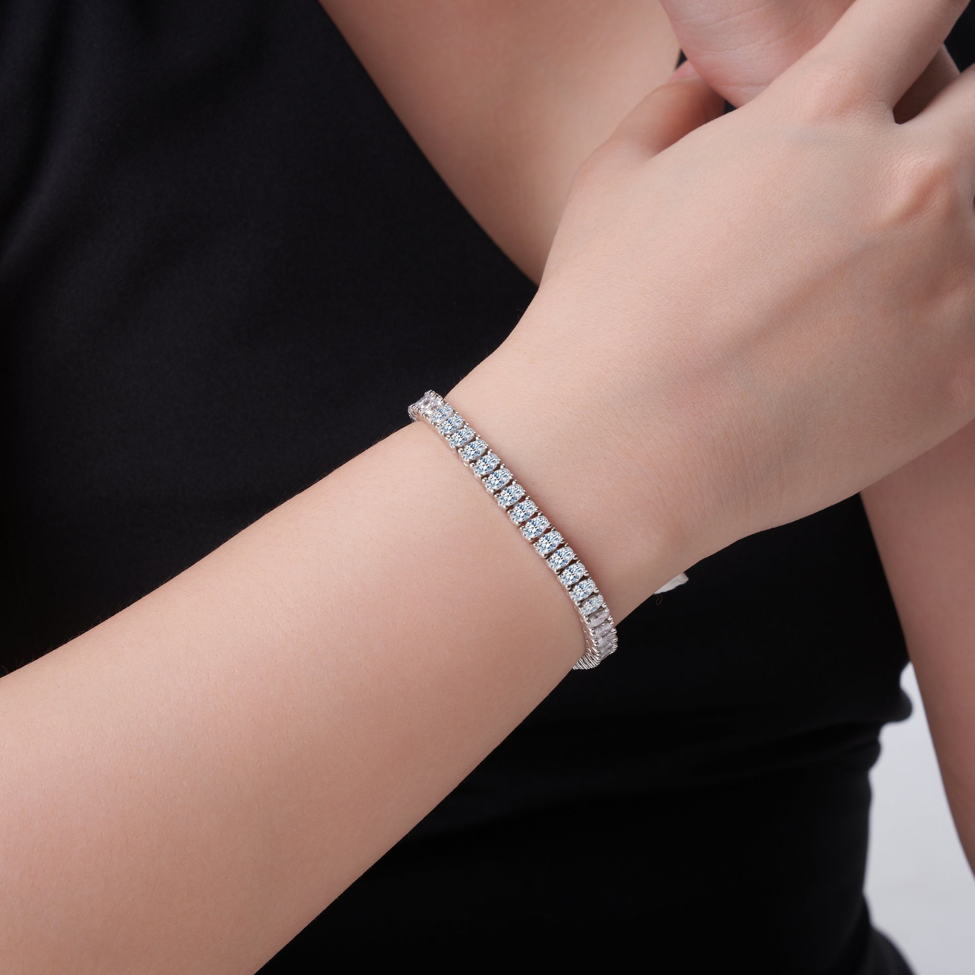 Elara Bracelet | 925 Sterling Silver, Oval Tennis Bracelet