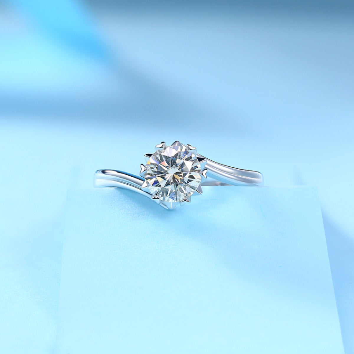 Snowlight Twist Ring
