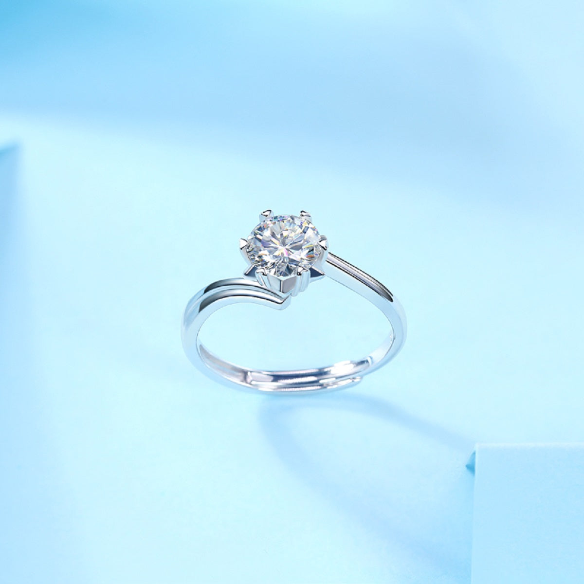 Snowlight Twist Ring