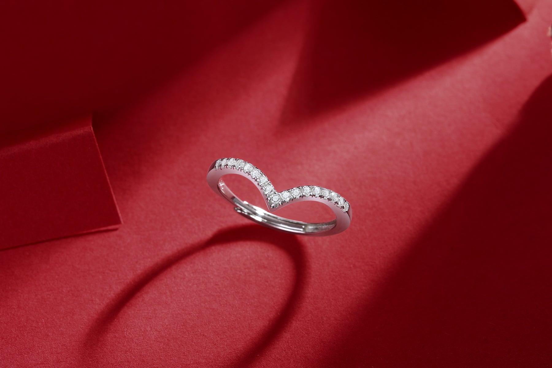 Amora Open Heart Ring